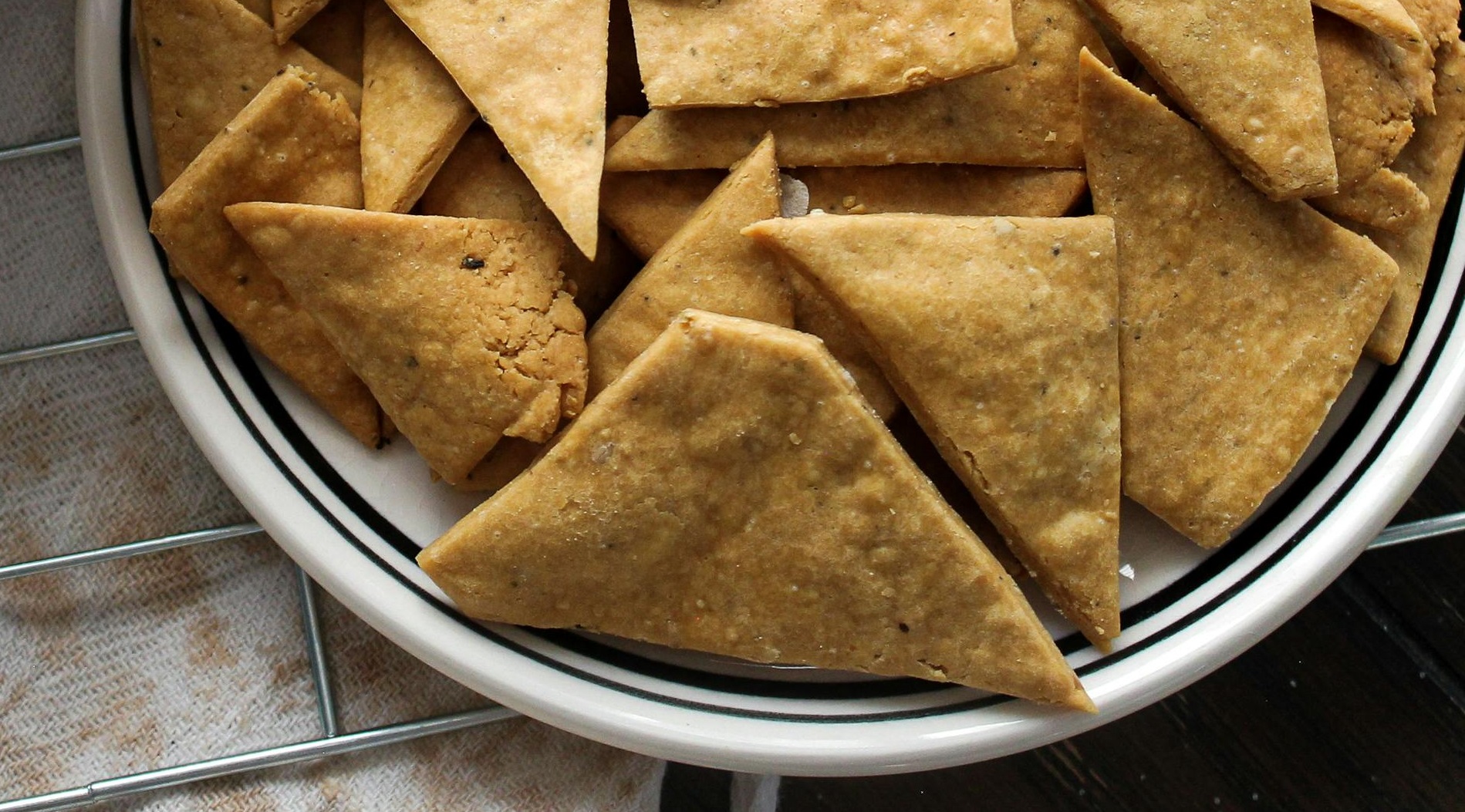 Baked torilla chips