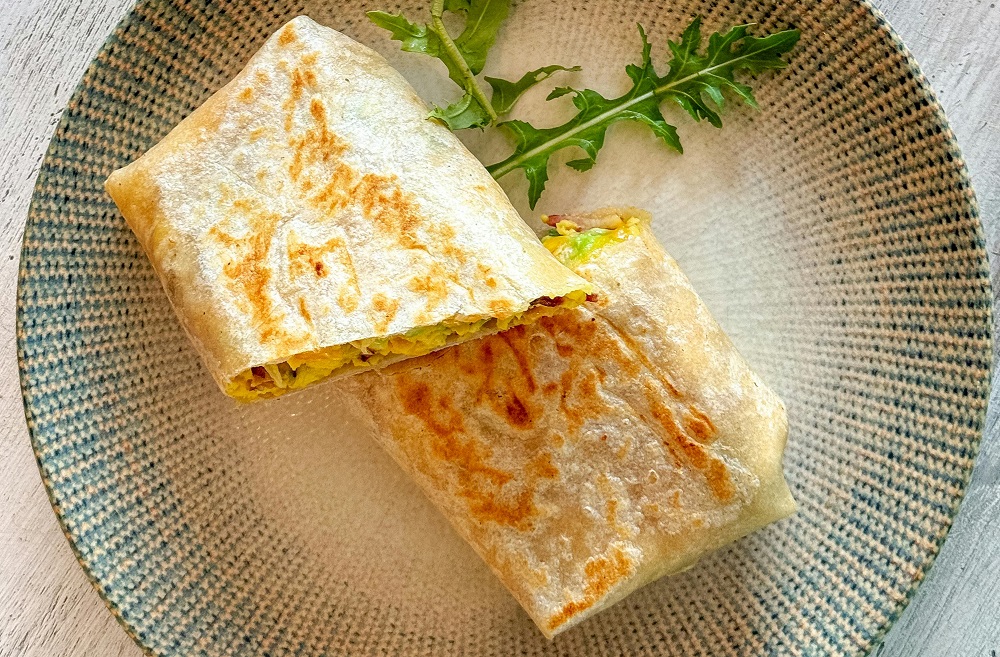 Breakfast wrap with egg