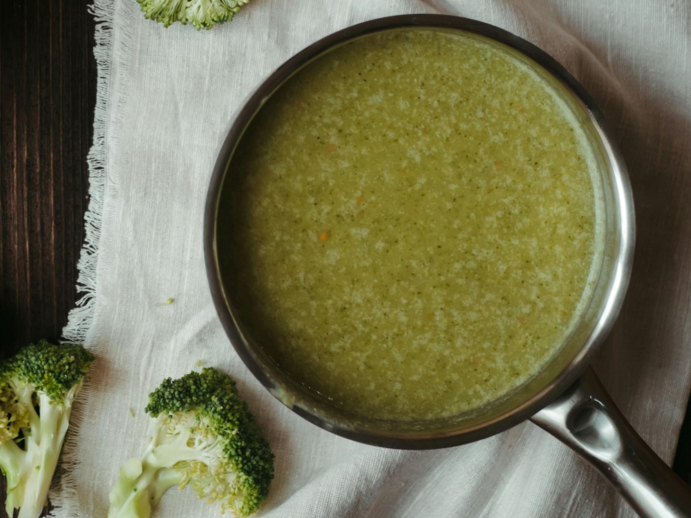 Broccoli soup in a pan