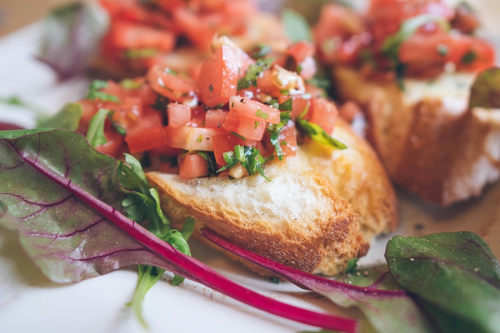 Tomato bruschetta